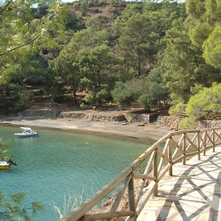 Kadyanda With Private Pool And Games *
